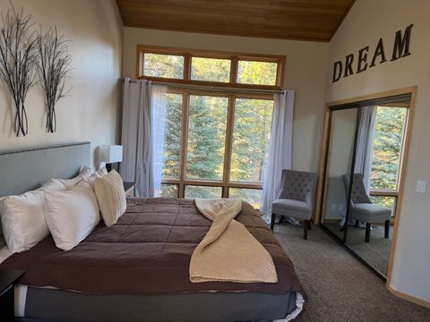 Tiny photo for 17926 Playoff Lane #3, Sunriver, OR 97707 (MLS # 220213891)