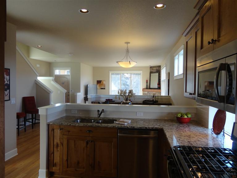 Lava Ridges - Residential