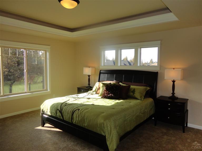 Lava Ridges - Residential