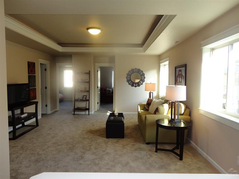 Lava Ridges - Residential