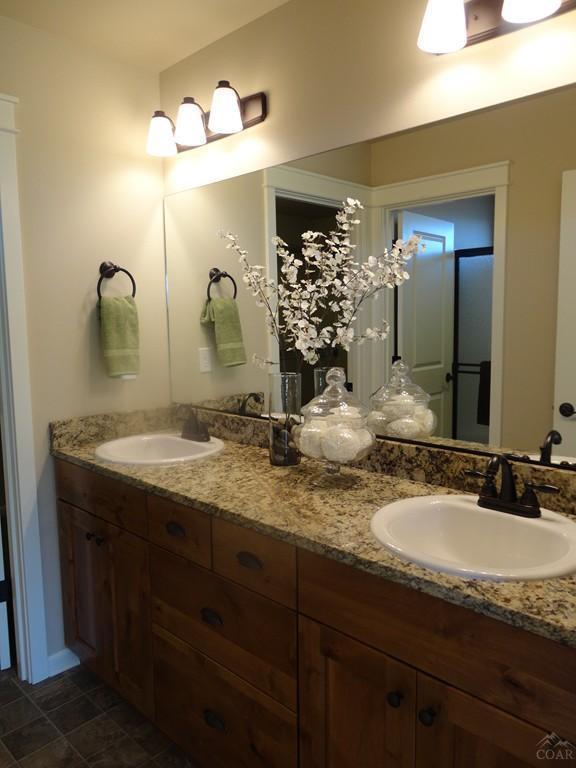 Lava Ridges - Residential