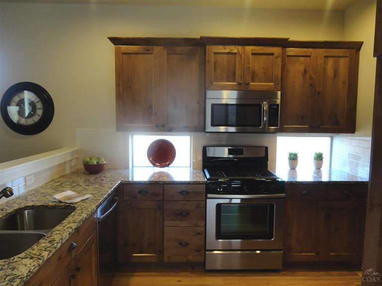 Lava Ridges - Residential