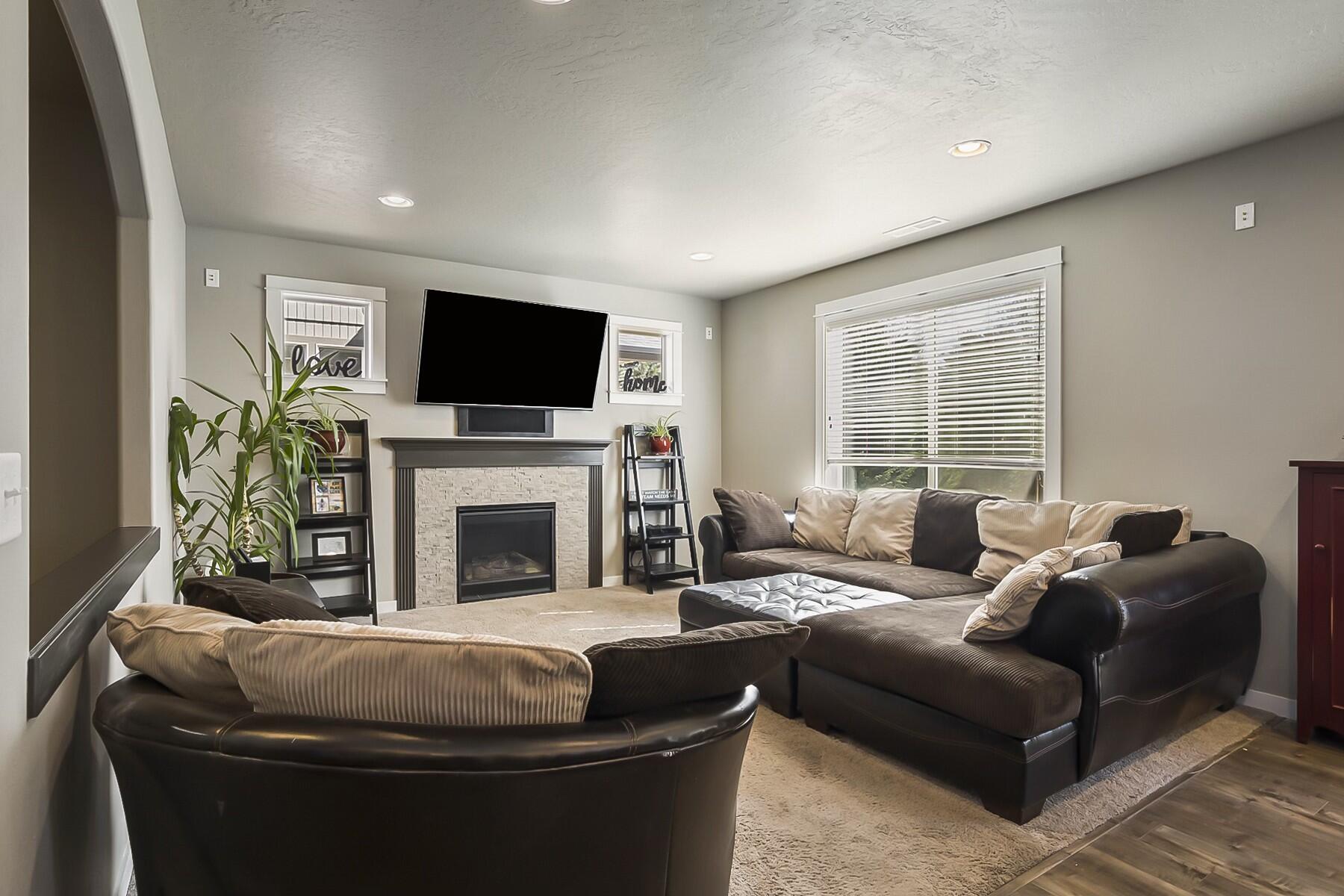 Eagle Crossing - Residential