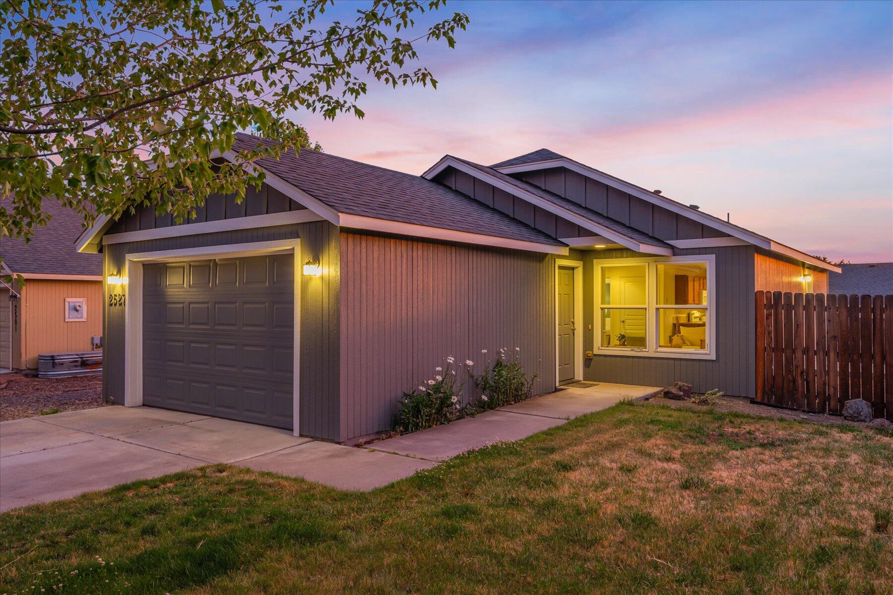 2527 NE 5th Street
