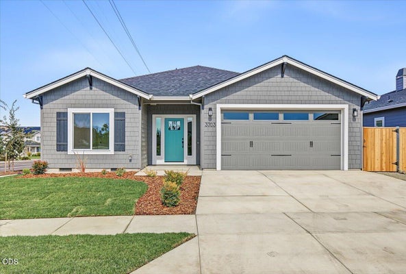 3703 CARLIN DR, MEDFORD, OR 97504 - Image 865d4bfec1392ef38dcdaf05bb94d8f2/3806382491
