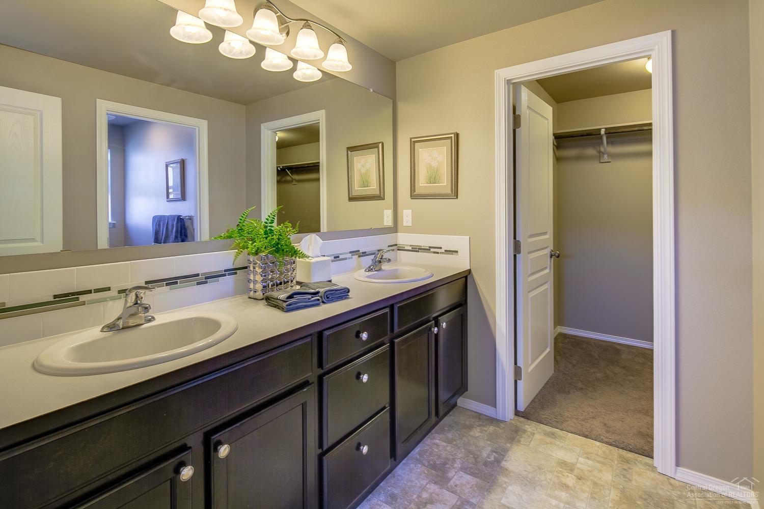 Pettigrew Place - Residential