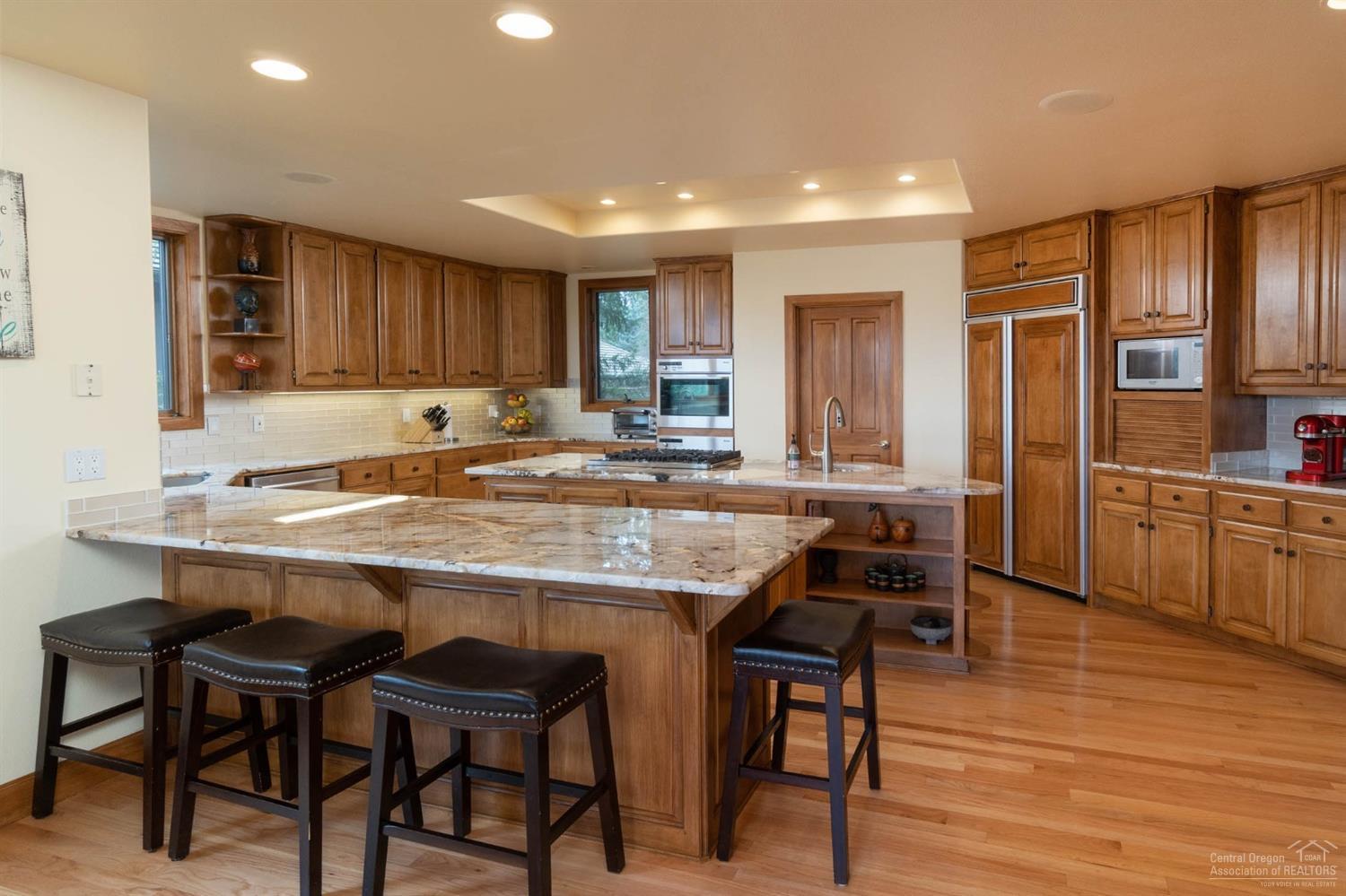 Broken Top - Residential