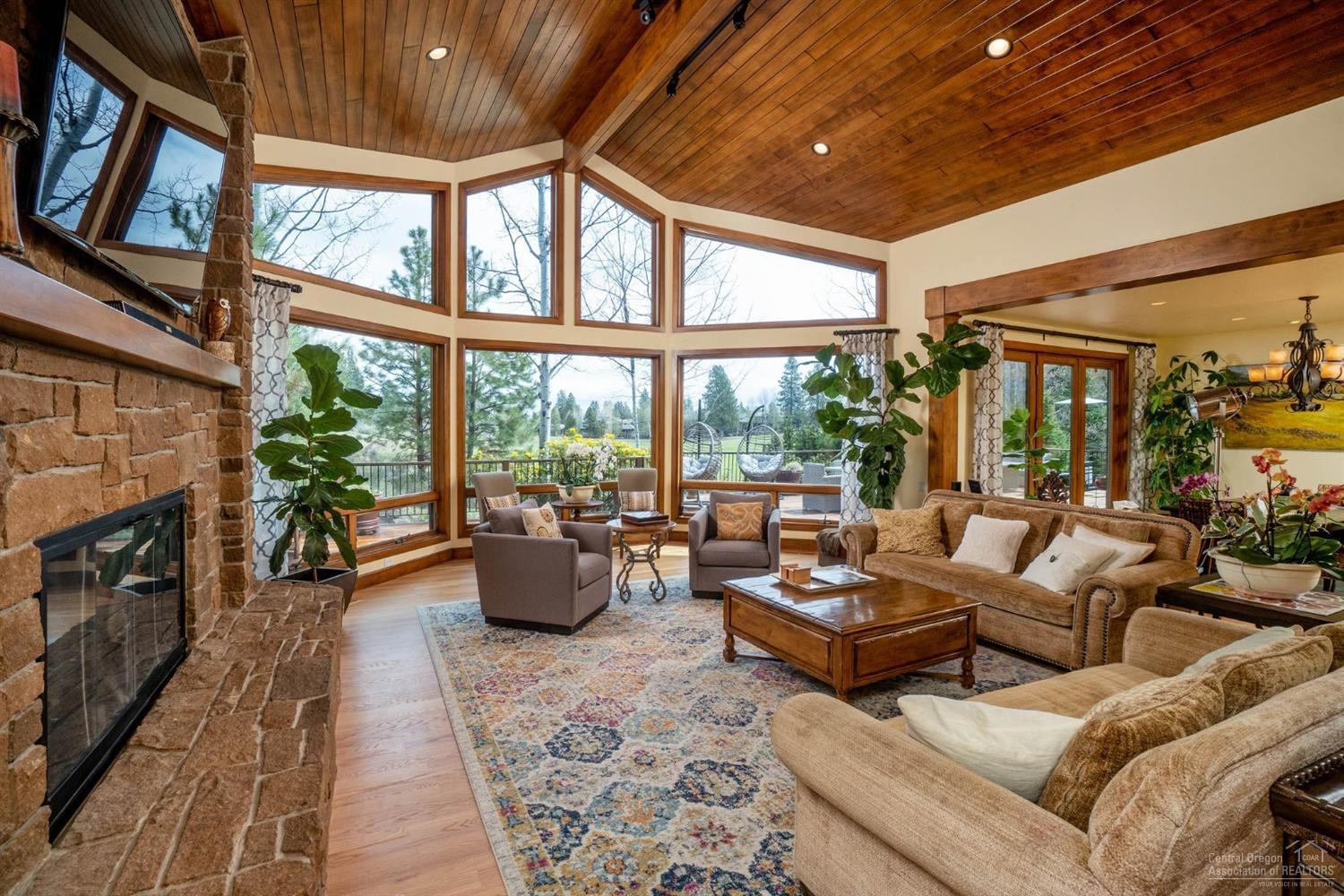 Broken Top - Residential