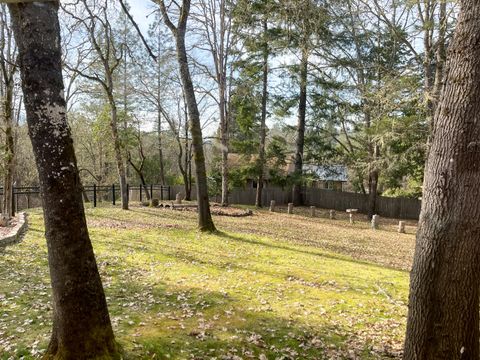 Tiny photo for 5191 Cloverlawn Drive, Grants Pass, OR 97527 (MLS # 220215175)