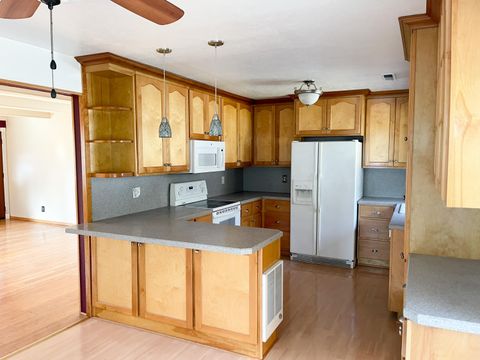 Tiny photo for 5191 Cloverlawn Drive, Grants Pass, OR 97527 (MLS # 220215175)