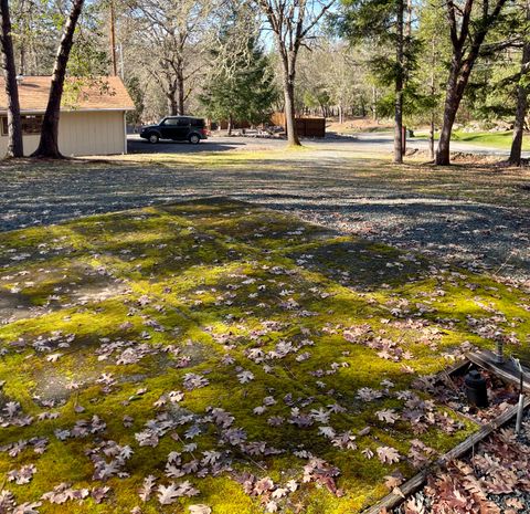 Tiny photo for 5191 Cloverlawn Drive, Grants Pass, OR 97527 (MLS # 220215175)