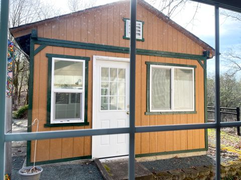 Tiny photo for 5191 Cloverlawn Drive, Grants Pass, OR 97527 (MLS # 220215175)