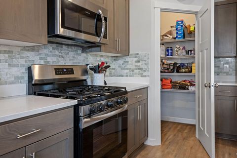 Tiny photo for 63429 Peale Street, Bend, OR 97701 (MLS # 220215874)