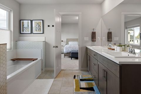 Tiny photo for 63429 Peale Street, Bend, OR 97701 (MLS # 220215874)