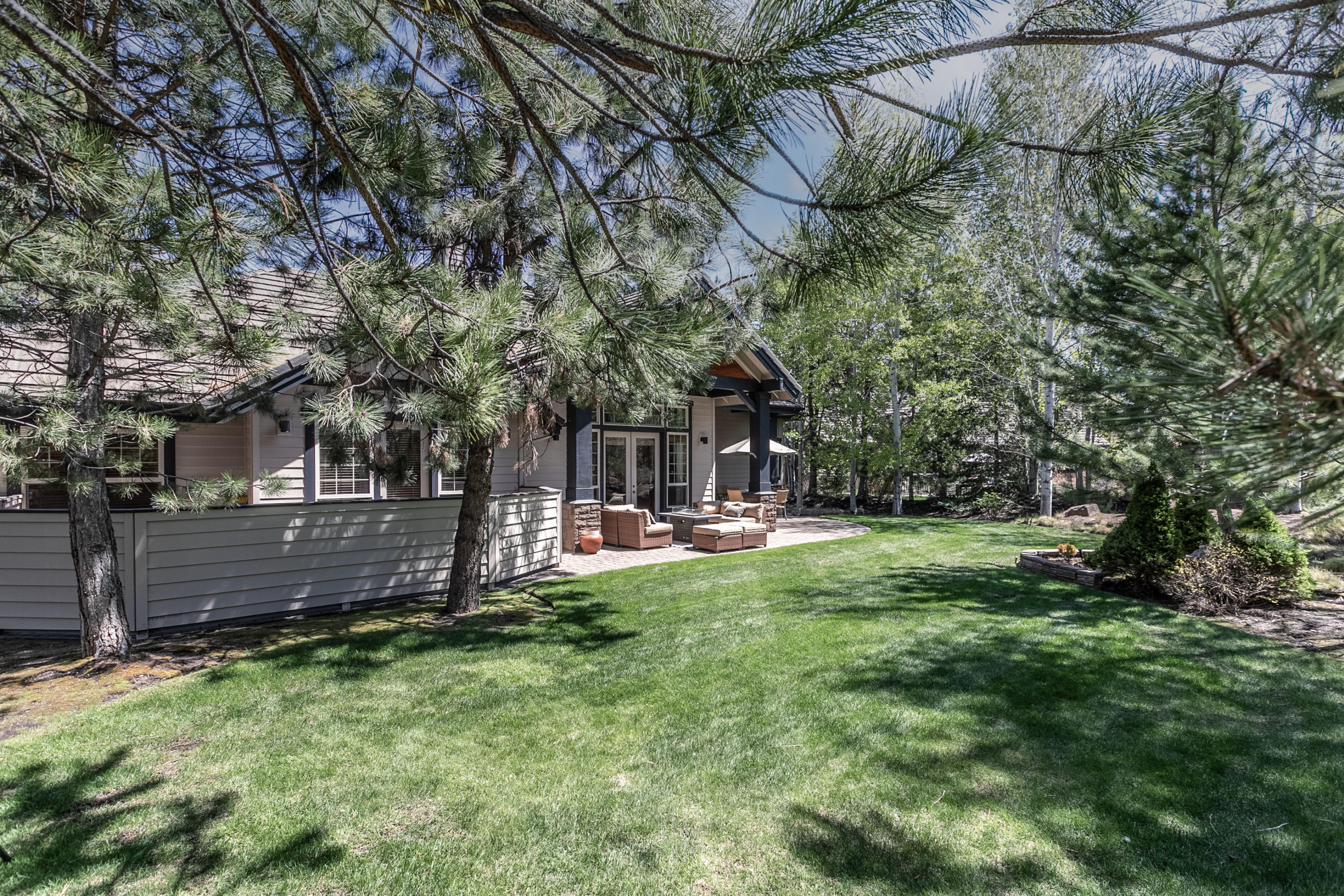 Broken Top - Residential