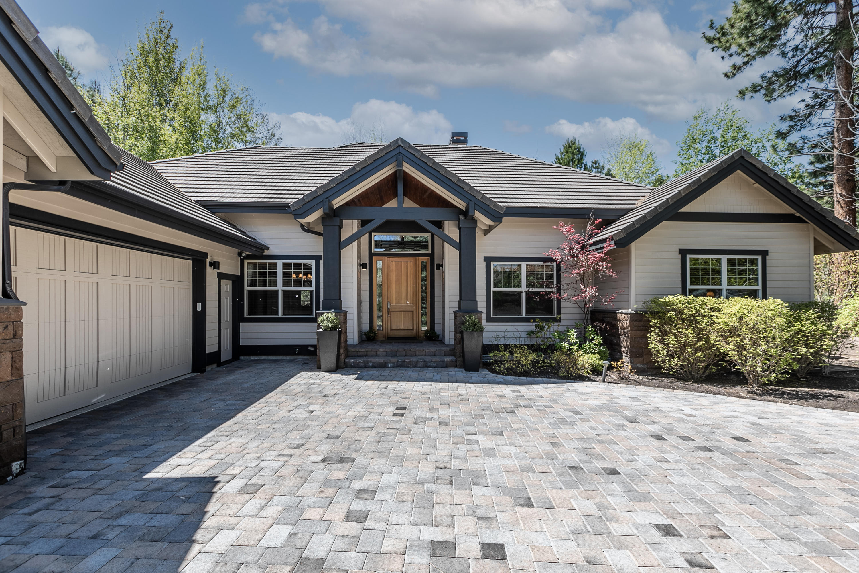 Broken Top - Residential