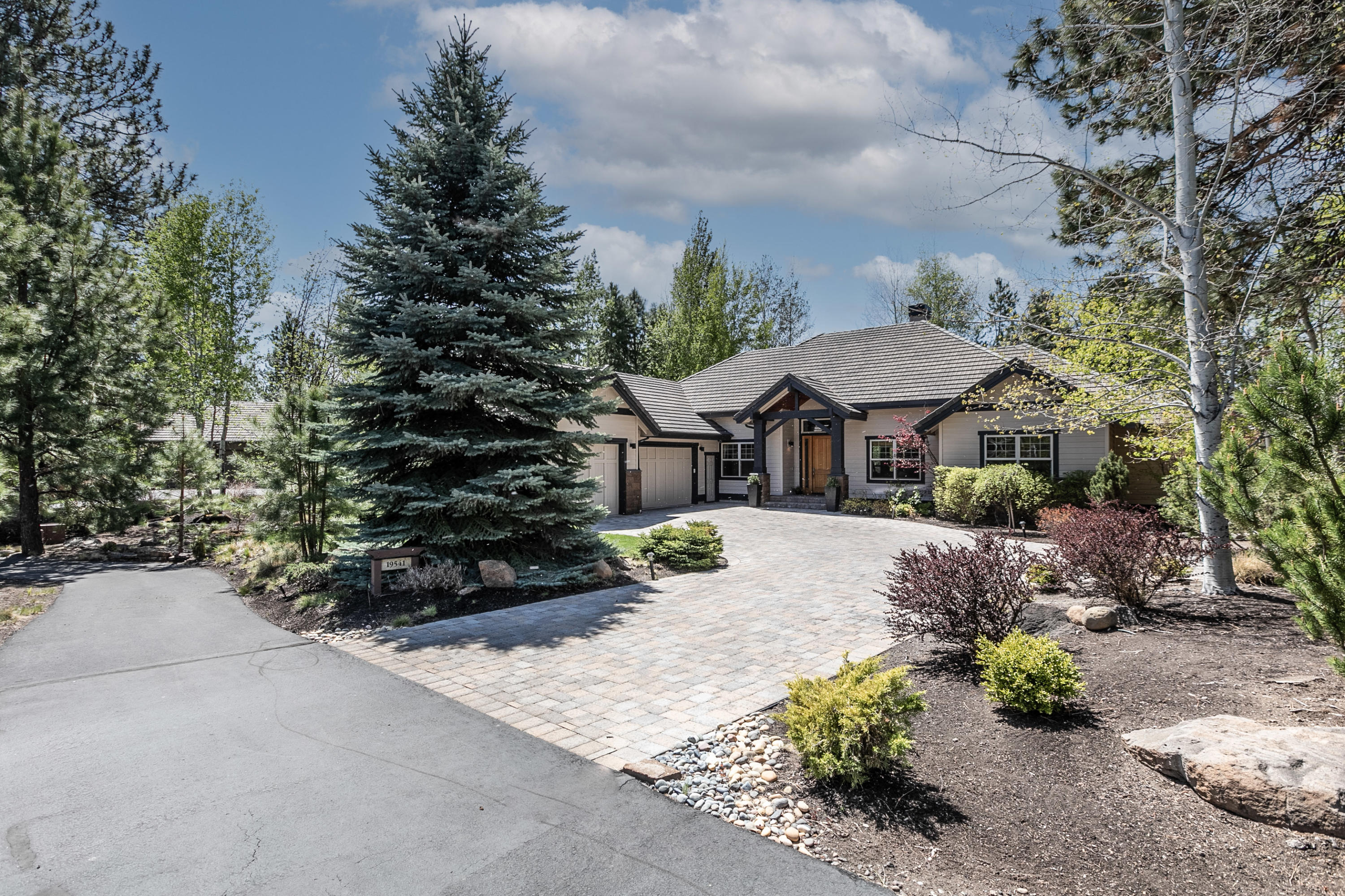 Broken Top - Residential