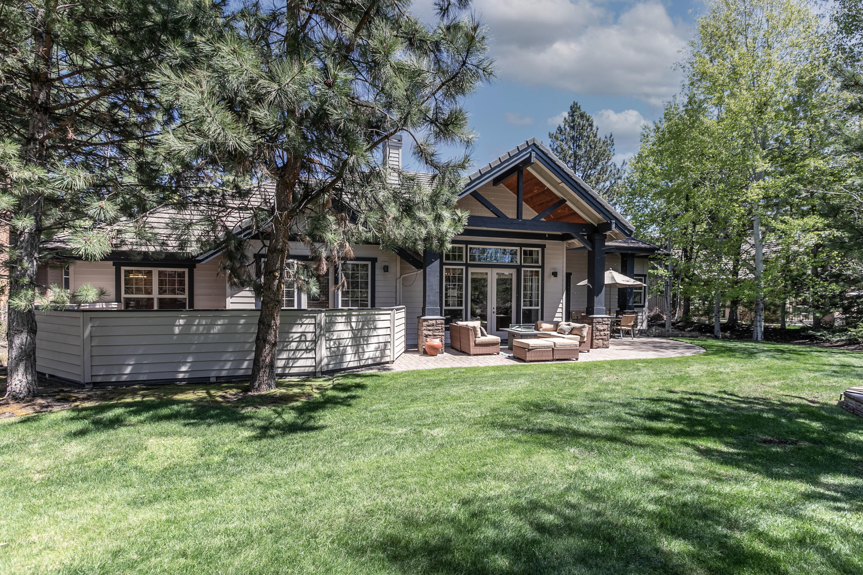 Broken Top - Residential