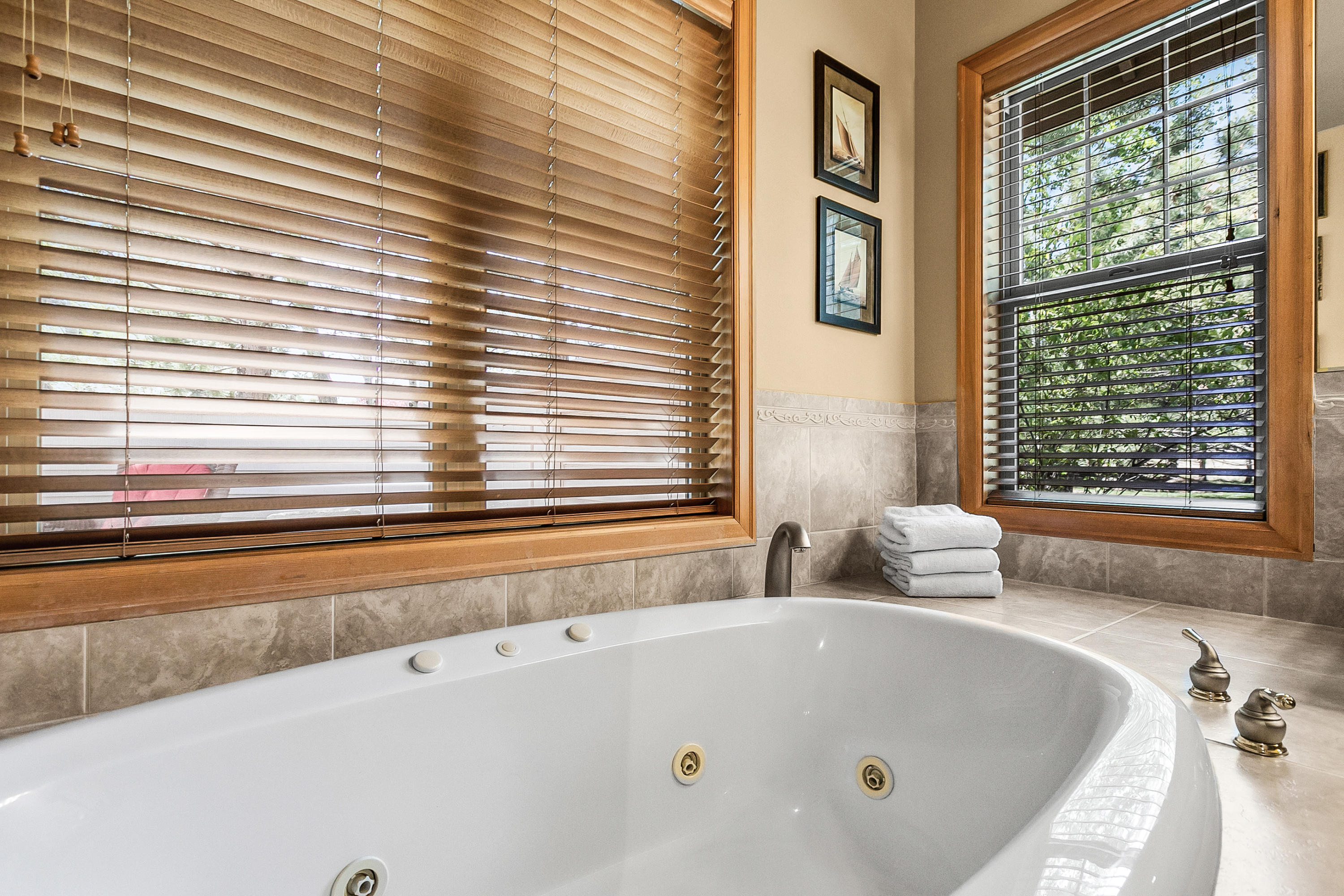 Broken Top - Residential