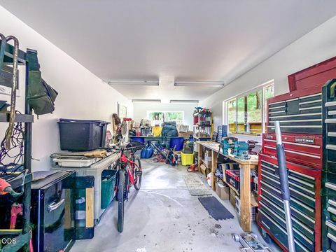 Tiny photo for 11550 Simpson Canyon Road, Klamath Falls, OR 97601 (MLS # 220223729)