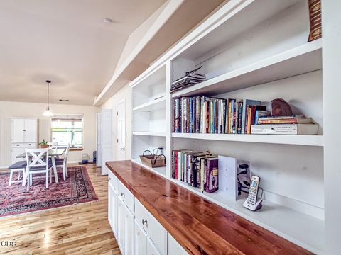 Tiny photo for 11550 Simpson Canyon Road, Klamath Falls, OR 97601 (MLS # 220223729)