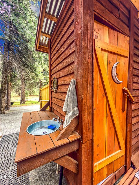 Tiny photo for 11550 Simpson Canyon Road, Klamath Falls, OR 97601 (MLS # 220223729)