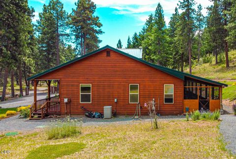Tiny photo for 11550 Simpson Canyon Road, Klamath Falls, OR 97601 (MLS # 220223729)