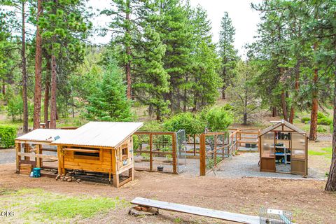 Tiny photo for 11550 Simpson Canyon Road, Klamath Falls, OR 97601 (MLS # 220223729)