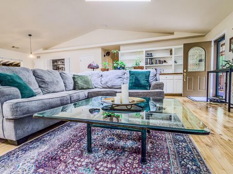 Tiny photo for 11550 Simpson Canyon Road, Klamath Falls, OR 97601 (MLS # 220223729)