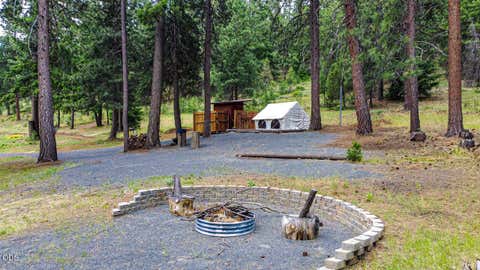 Tiny photo for 11550 Simpson Canyon Road, Klamath Falls, OR 97601 (MLS # 220223729)