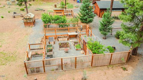 Tiny photo for 11550 Simpson Canyon Road, Klamath Falls, OR 97601 (MLS # 220223729)
