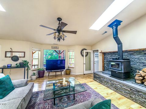 Tiny photo for 11550 Simpson Canyon Road, Klamath Falls, OR 97601 (MLS # 220223729)