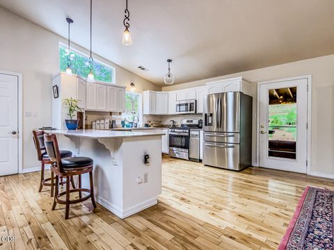 Tiny photo for 11550 Simpson Canyon Road, Klamath Falls, OR 97601 (MLS # 220223729)