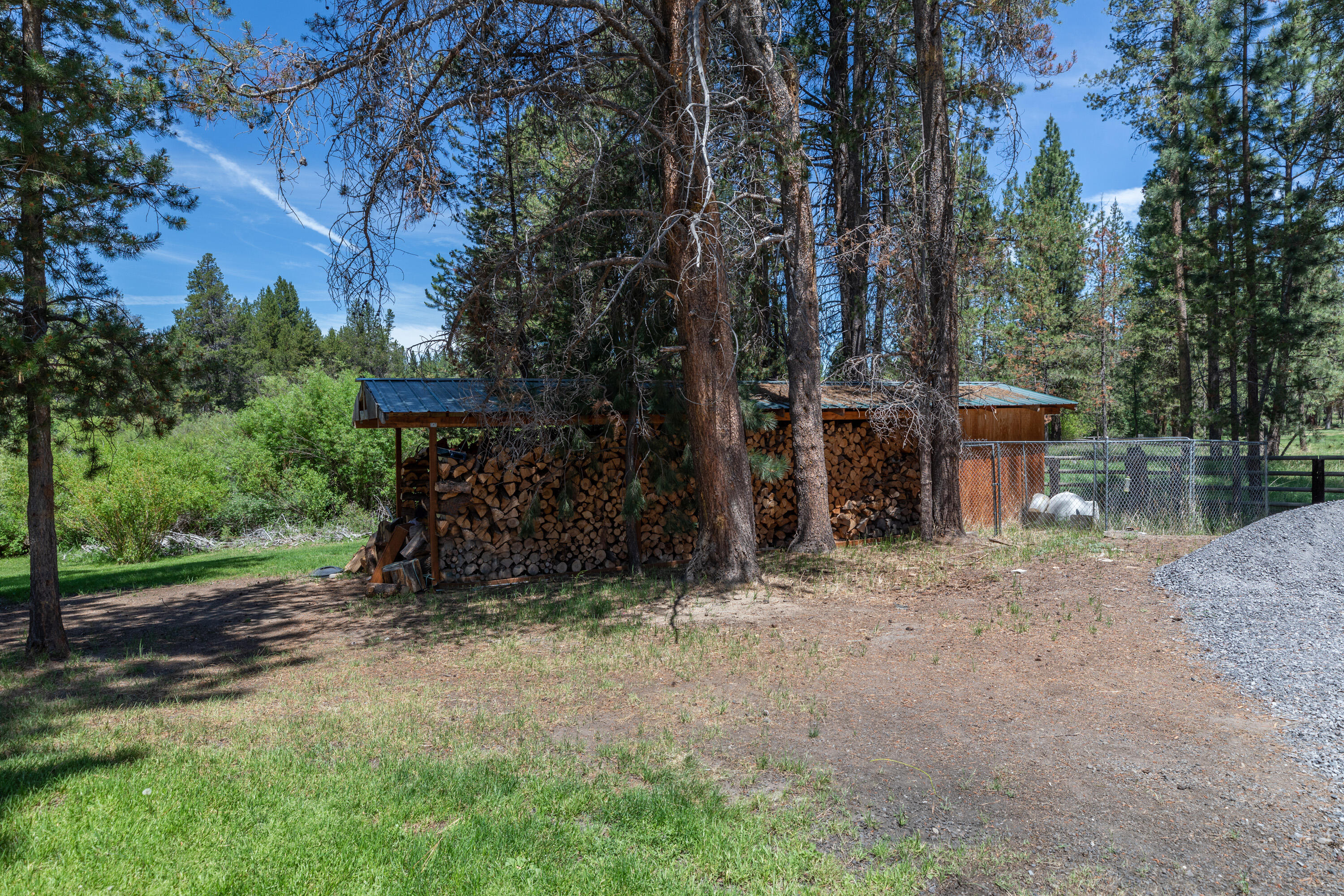 Wagon Trail Acreages - Residential