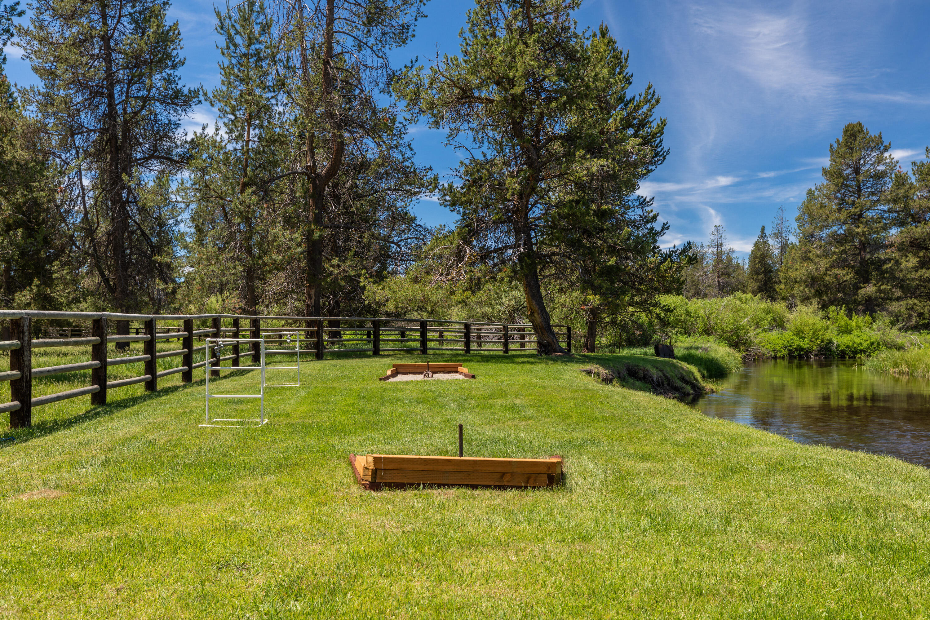 Wagon Trail Acreages - Residential