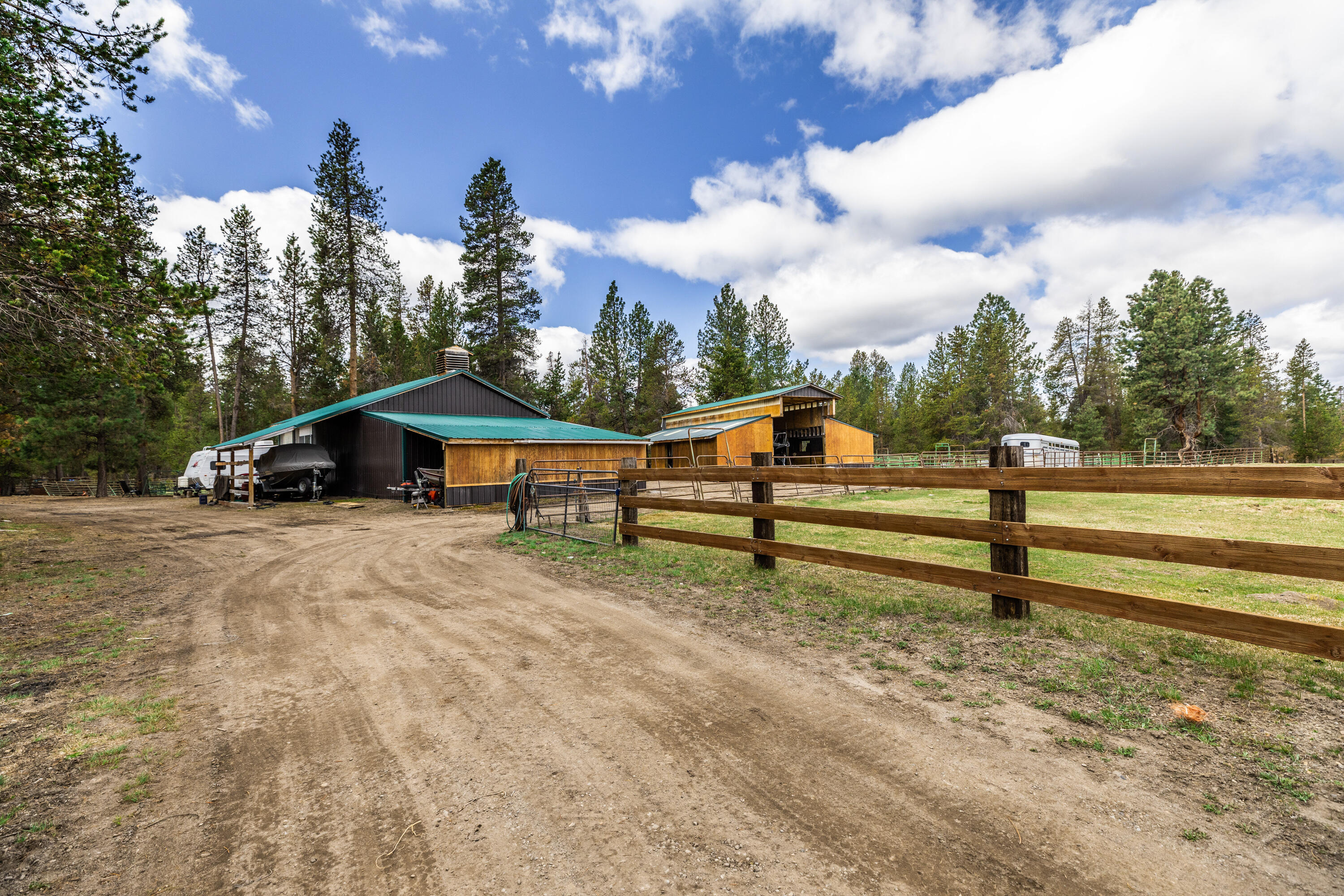 Wagon Trail Acreages - Residential