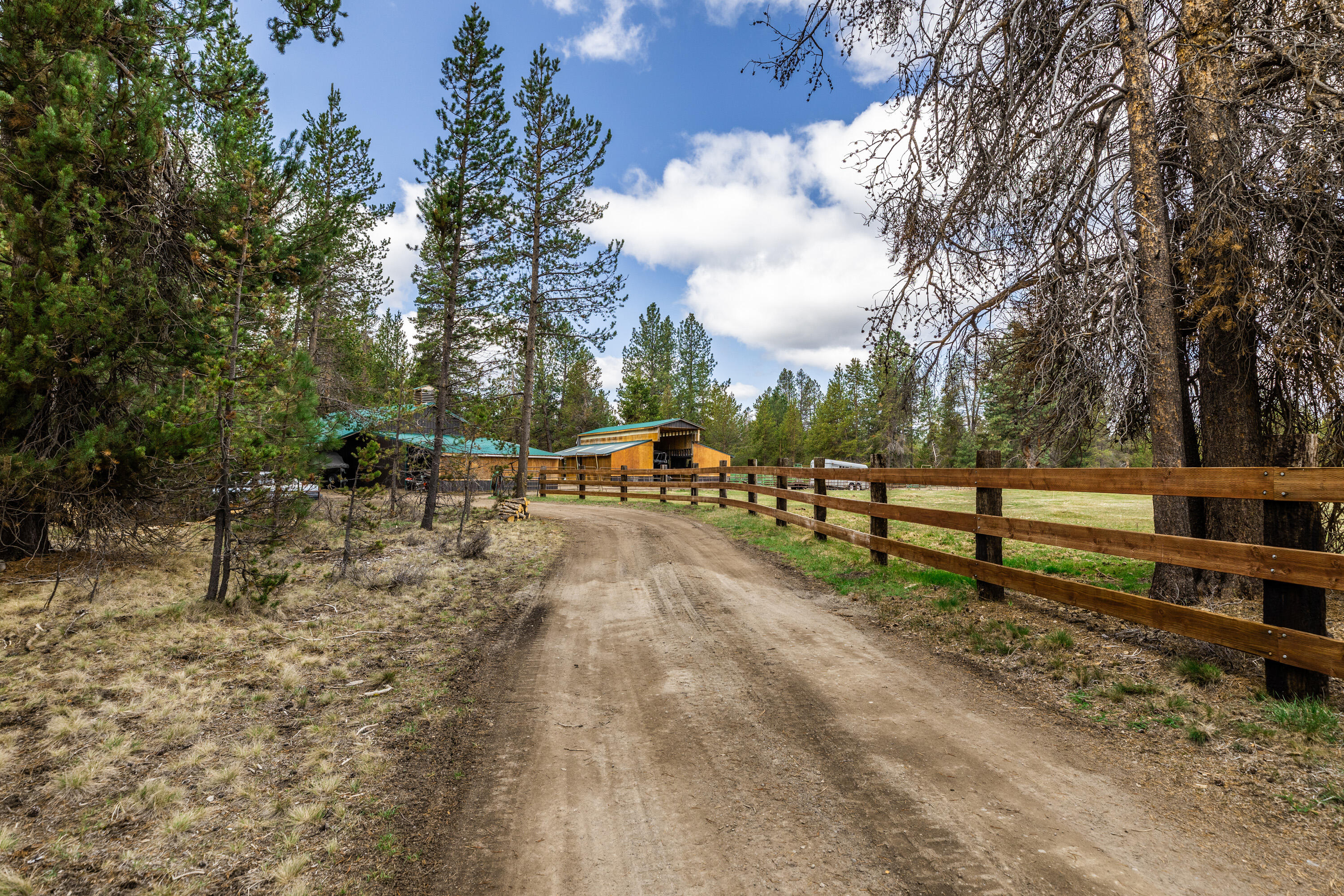 Wagon Trail Acreages - Residential