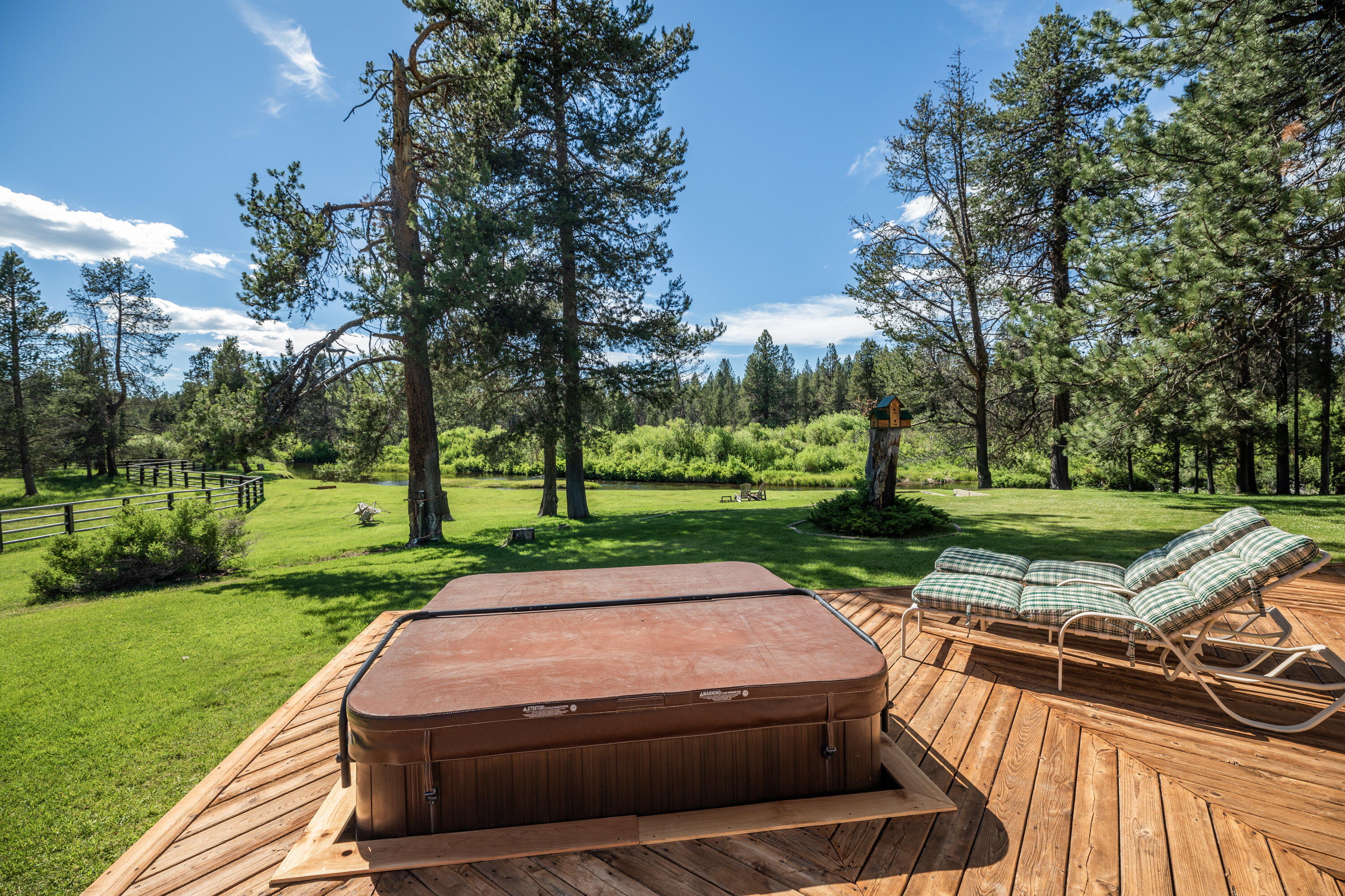 Wagon Trail Acreages - Residential