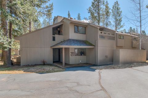 57217 Island Road 17 Sunriver OR 97707