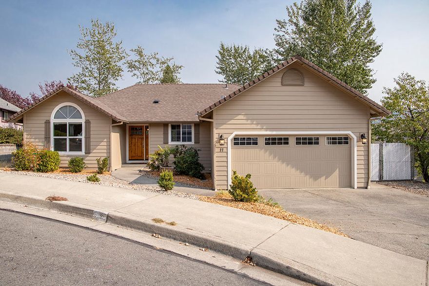 Tucked away in a quiet cul-de-sac of well kept homes, sits this adorably updated single level house. Built in 1998 and updated in 2017 by the builder, Kirk Chapman, this home is the perfect mix of new and newer. The bright open living space features new engineered hardwood floors, vaulted ceilings, and a corner gas fireplace, all open to the kitchen which has been updated with new cabinets, granite and stainless steel appliances. The split floor plan features 2 guest bedrooms - one could be a great office - with large closets and picture windows. The master suite features a large walk in closet, bathroom with double vanities and plenty of storage. From nearly every room look out the large windows to the spacious backyard of this 0.20 acre lot property; backing up to pasture, enjoy peace and privacy from every room.