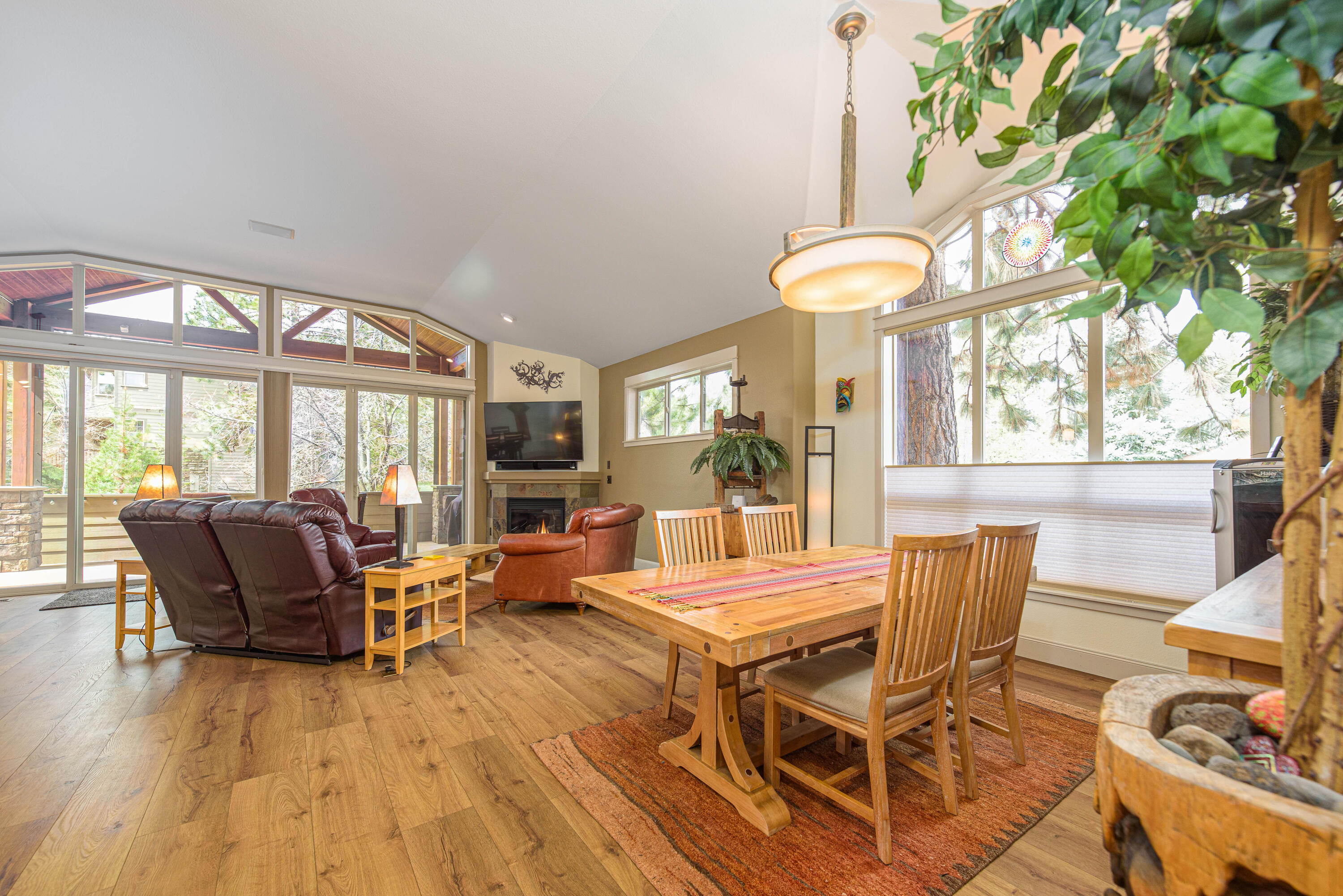 2543 NW Locke Court