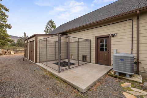 Tiny photo for 6346 Stoneridge Drive, Klamath Falls, OR 97601 (MLS # 220211677)