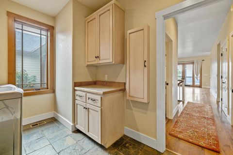 Tiny photo for 6346 Stoneridge Drive, Klamath Falls, OR 97601 (MLS # 220211677)