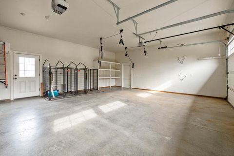 Tiny photo for 6346 Stoneridge Drive, Klamath Falls, OR 97601 (MLS # 220211677)