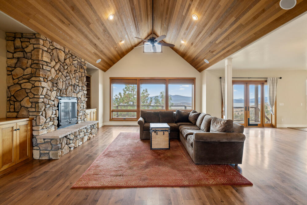 Gray Rock - Residential