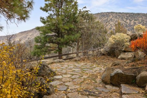 Tiny photo for 6346 Stoneridge Drive, Klamath Falls, OR 97601 (MLS # 220211677)