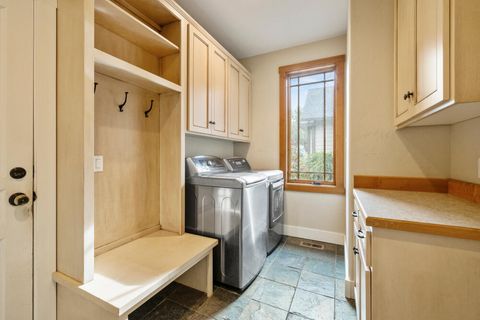 Tiny photo for 6346 Stoneridge Drive, Klamath Falls, OR 97601 (MLS # 220211677)