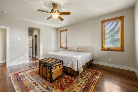 Tiny photo for 6346 Stoneridge Drive, Klamath Falls, OR 97601 (MLS # 220211677)