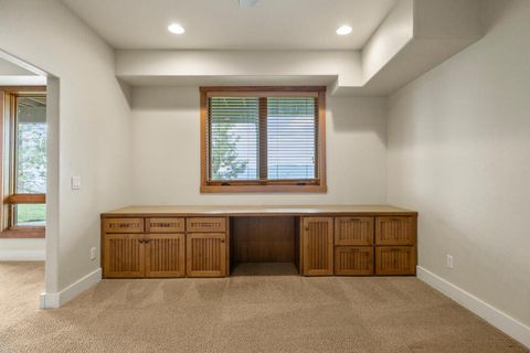 Tiny photo for 6346 Stoneridge Drive, Klamath Falls, OR 97601 (MLS # 220211677)