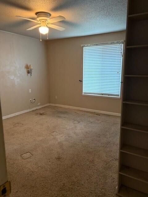 Tiny photo for 556 Glenn Way, Central Point, OR 97502 (MLS # 220215638)